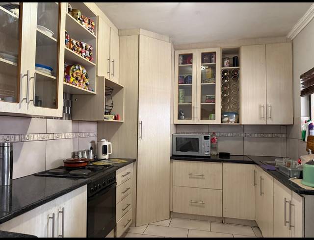 2 BEDROOM HOUSE FOR SALE IN WATERVAL EAST